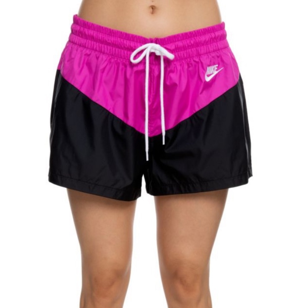 * Nike sportswear heritage shorts black/ active fuschia size Small